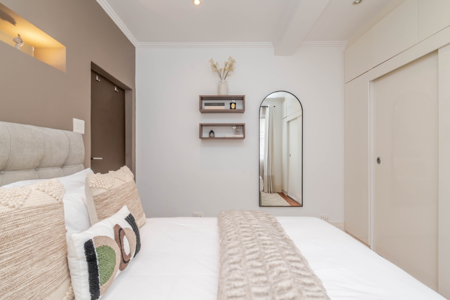 1 Bedroom Property for Sale in Green Point Western Cape